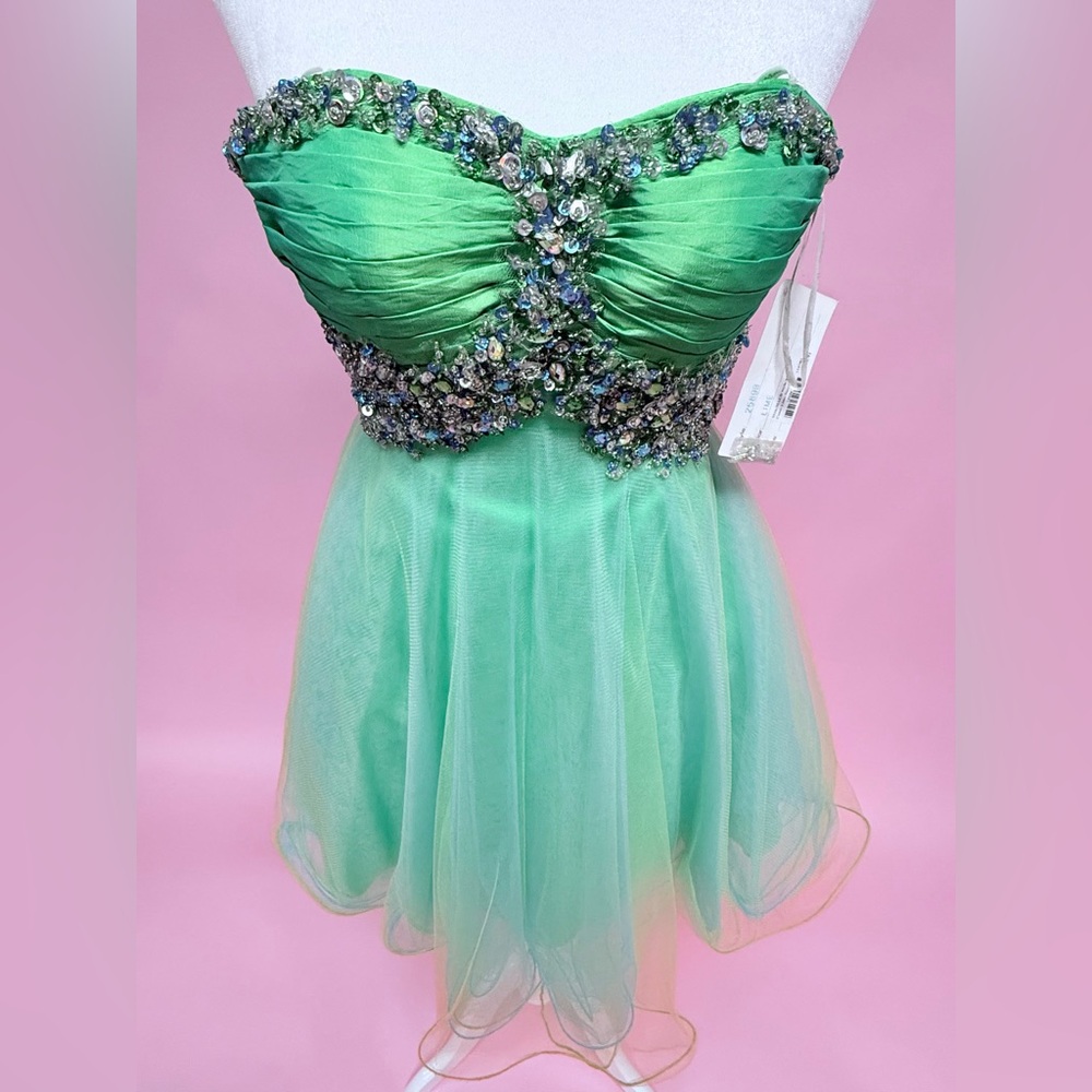 Mac Duggal Lime Colored Dress - Picture 5 of 12
